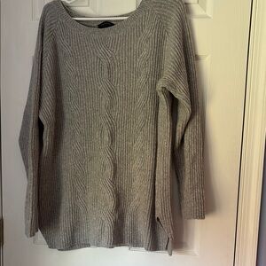 Ann Taylor Gray Crew Neck Sweater with Ribbed Texture